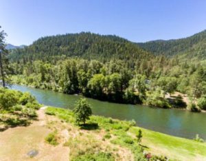 Grants Pass Waterfront Homes For Sale